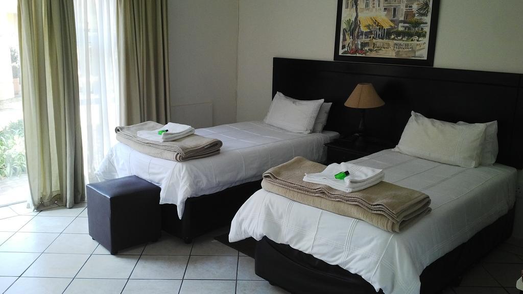 Elizabeth Lodge Boksburg Extérieur photo