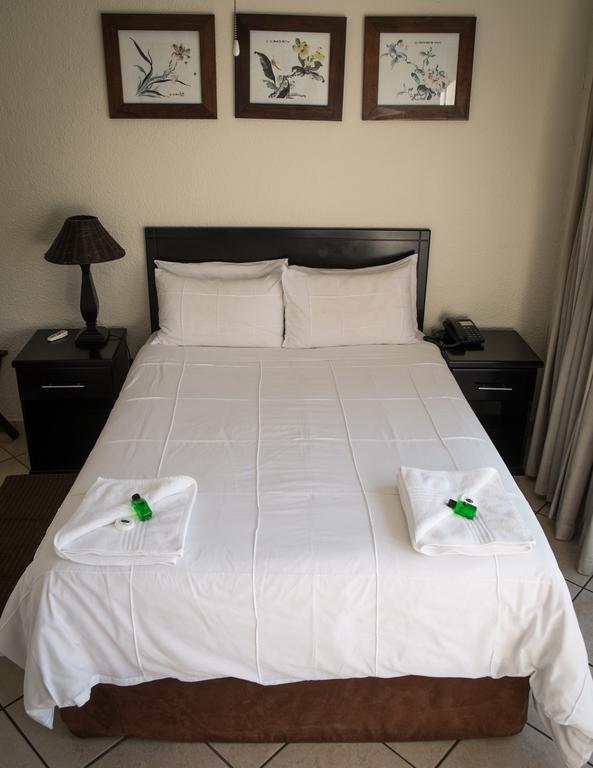Elizabeth Lodge Boksburg Extérieur photo